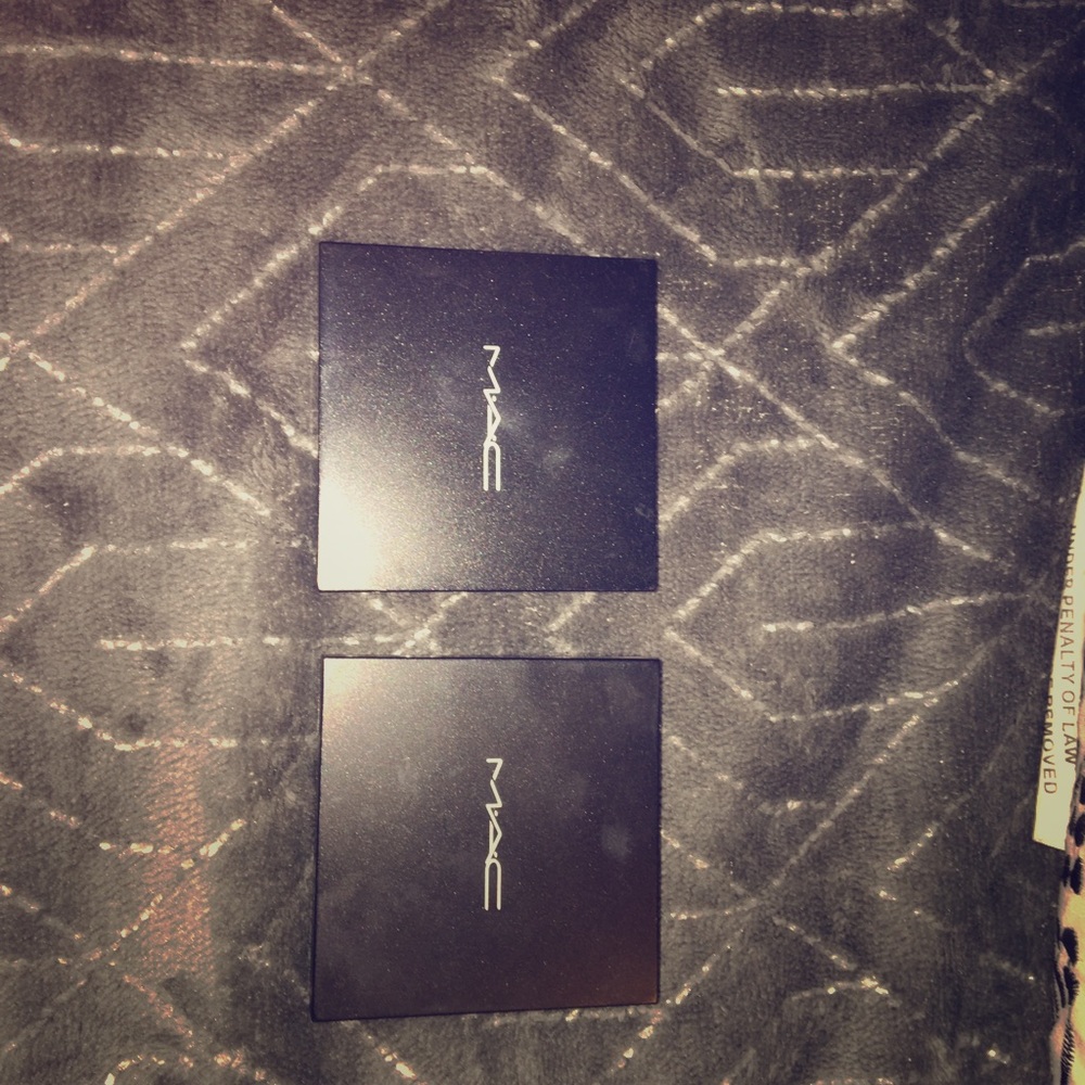 MAC eye brow makeup